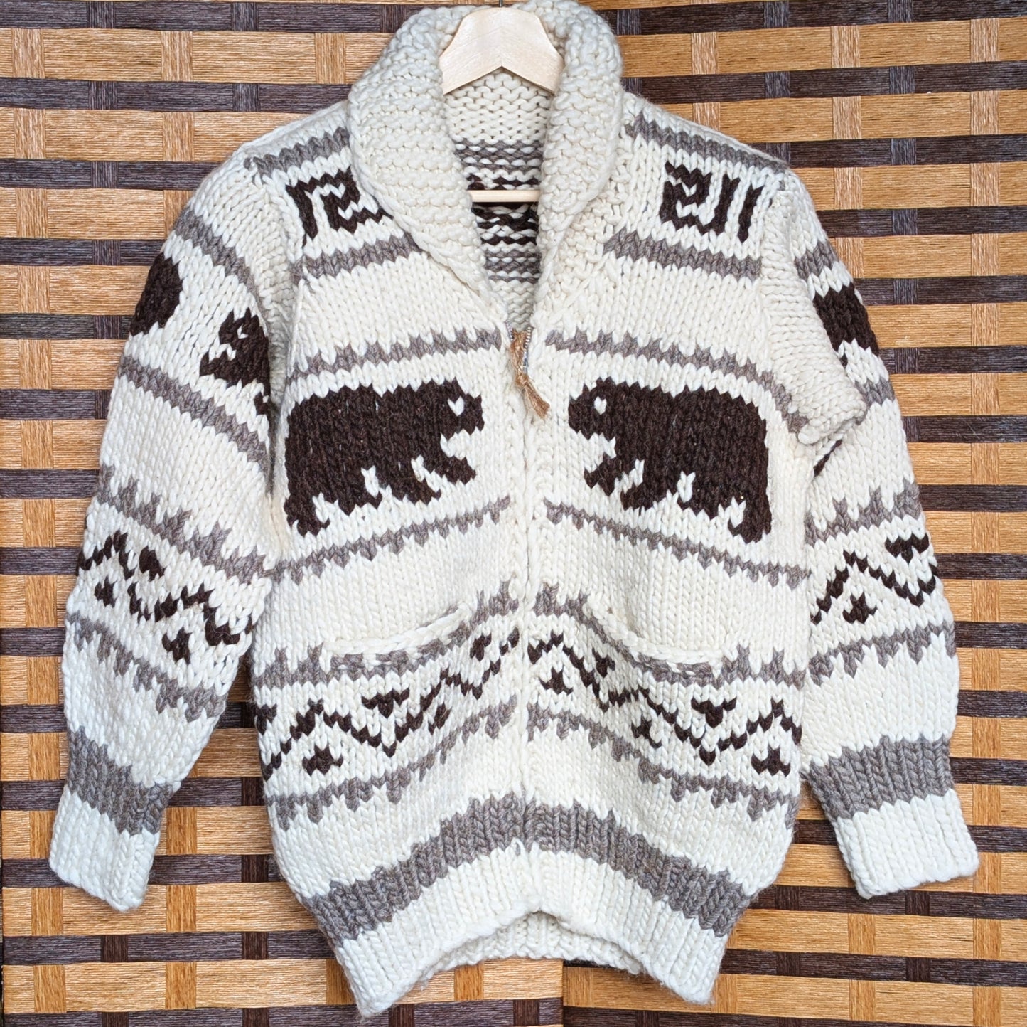 Cowichan Sweater No.C7-09 Bear