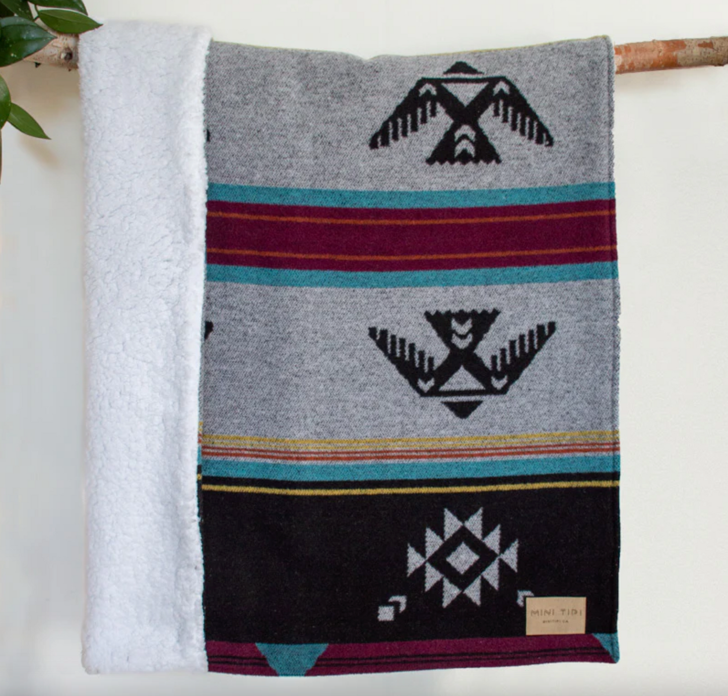 Eclair Sherpa Baby Blanket | MiniTipi