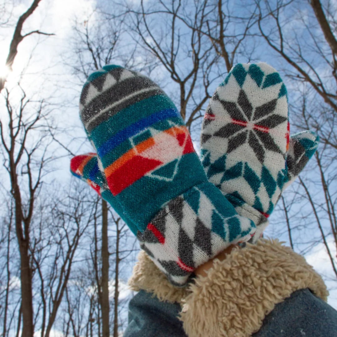 Nibi Sherpa Mittens | MiniTipi