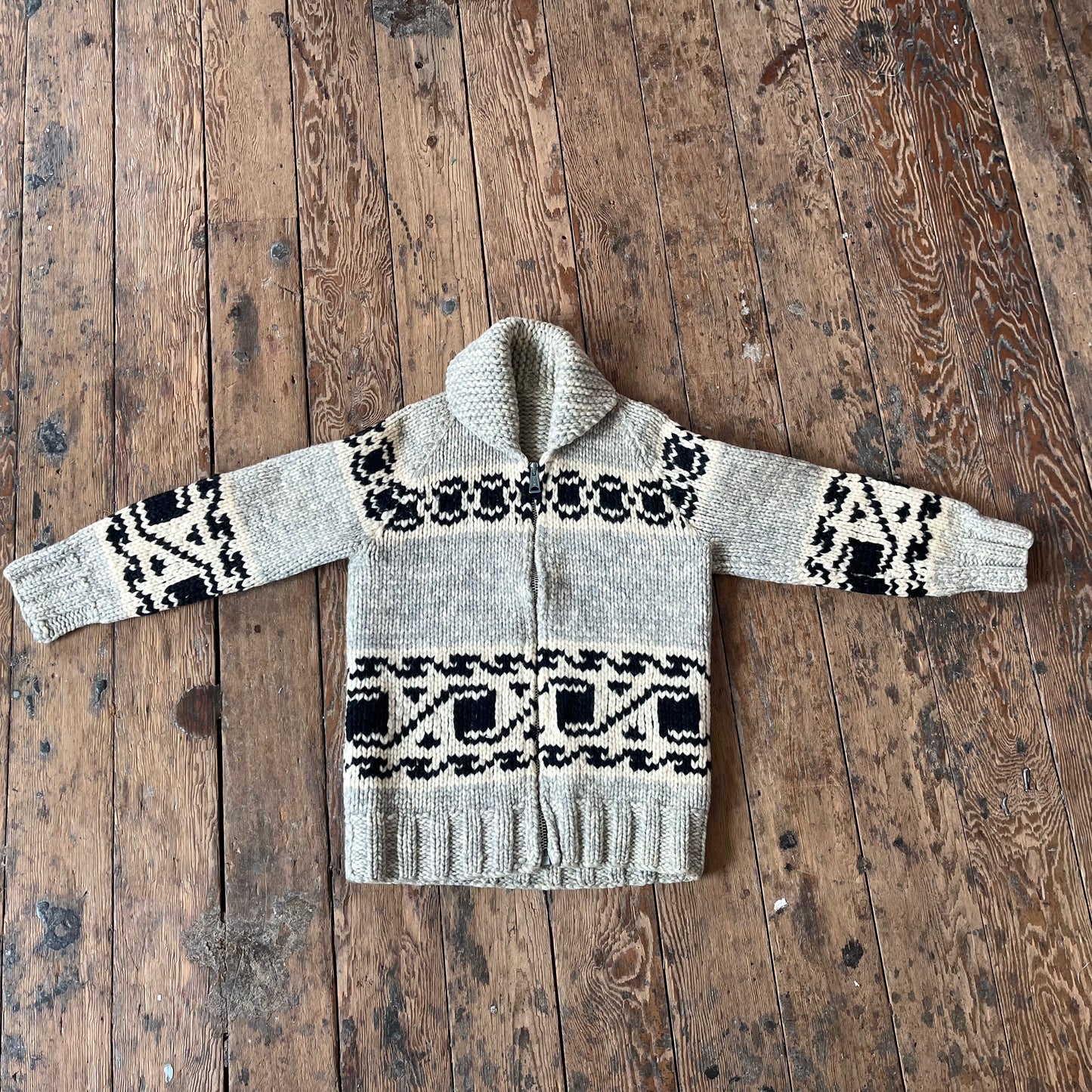 Vintage Cowichan Knit Sweater Size Small