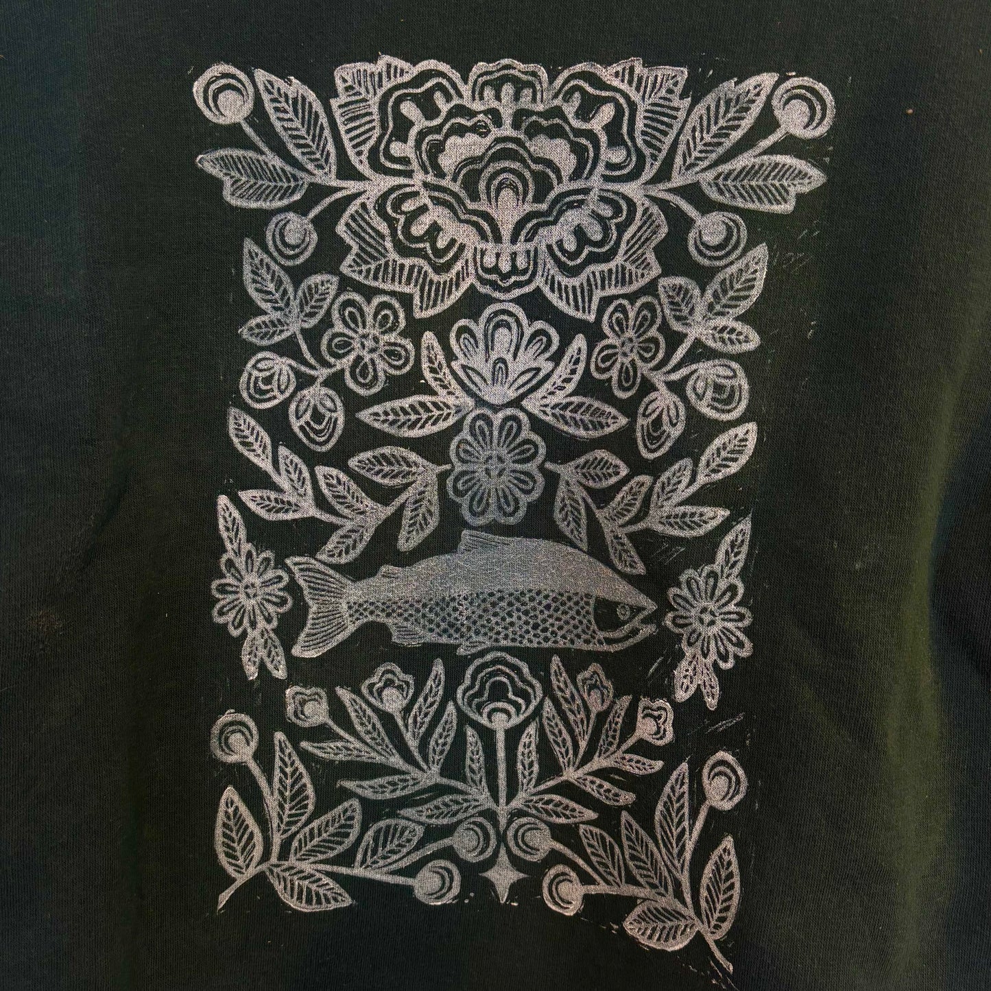 Métis Salmon Printed Kids Hoodie Size 8-10
