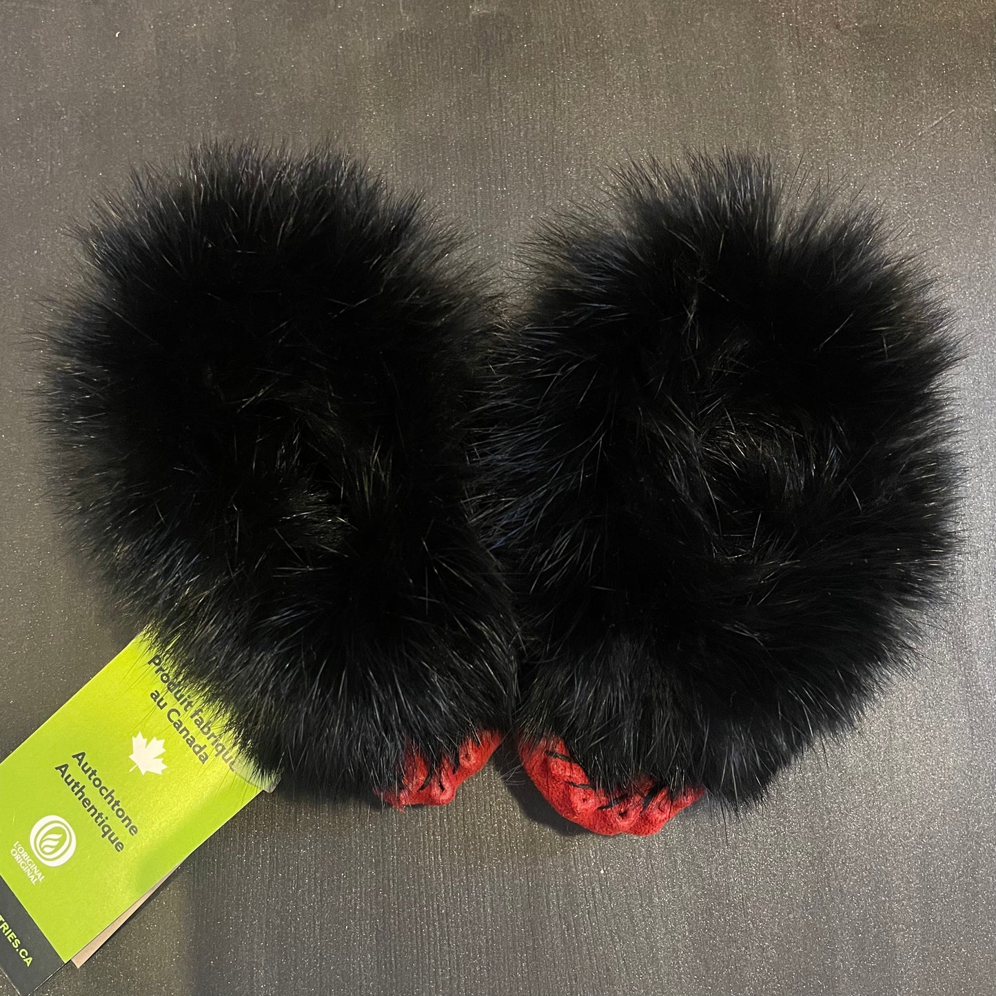 Red and Black Yarënda' (rock) - Baby suede and rabbit fur moccasin