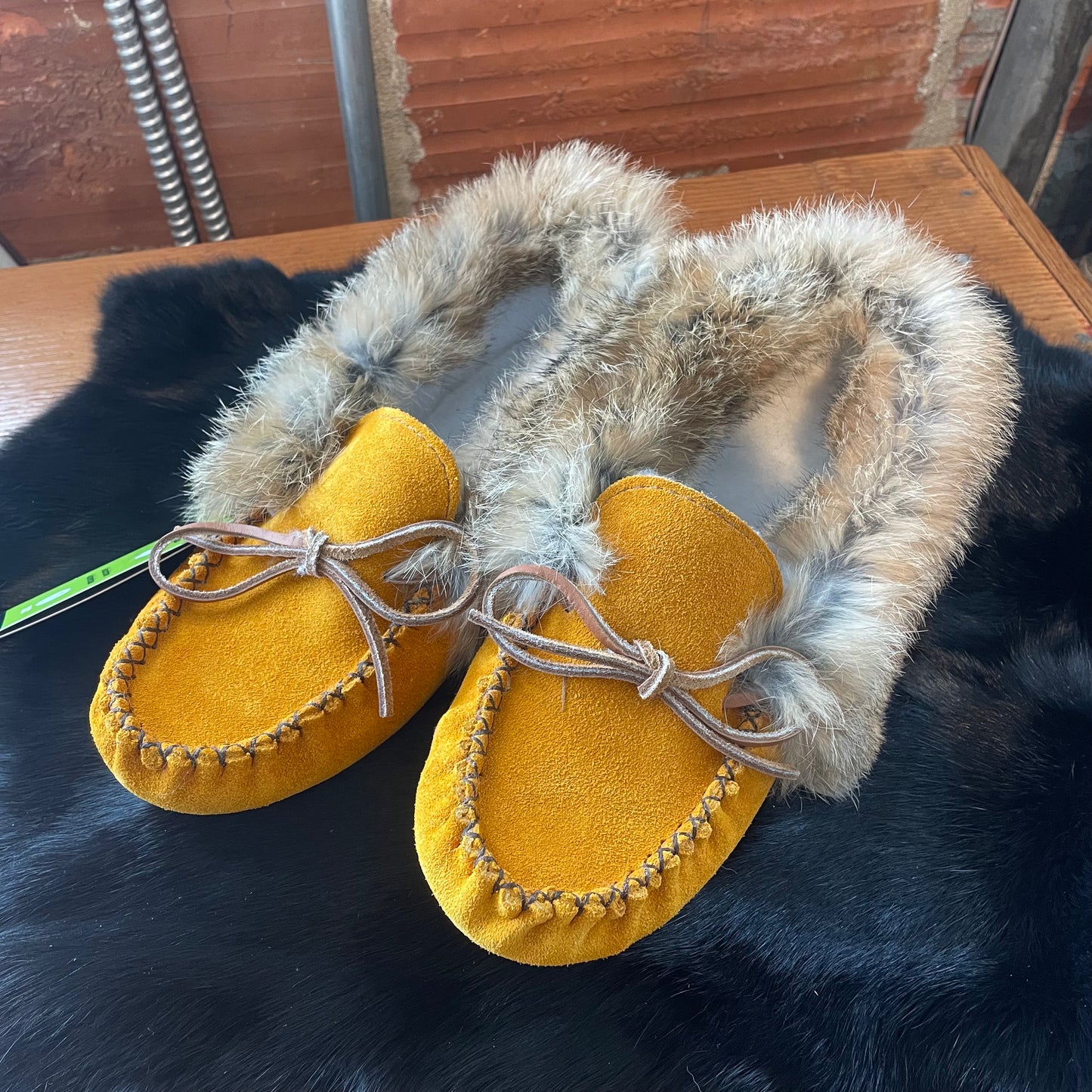 A’wa’tariha’t (It's warm) 100% sheepskin moccasin