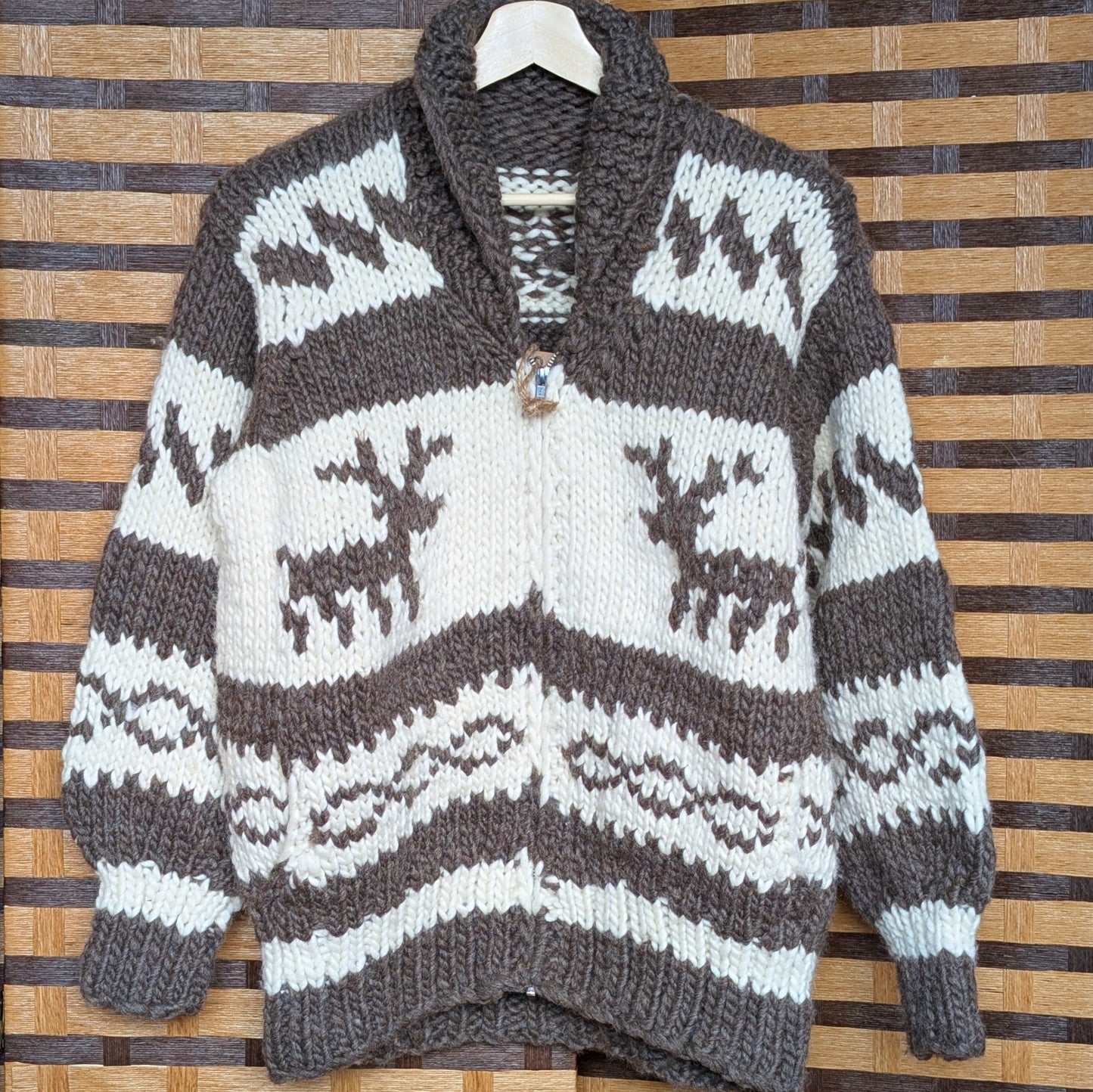 Cowichan Sweater No.C7-02 Deer