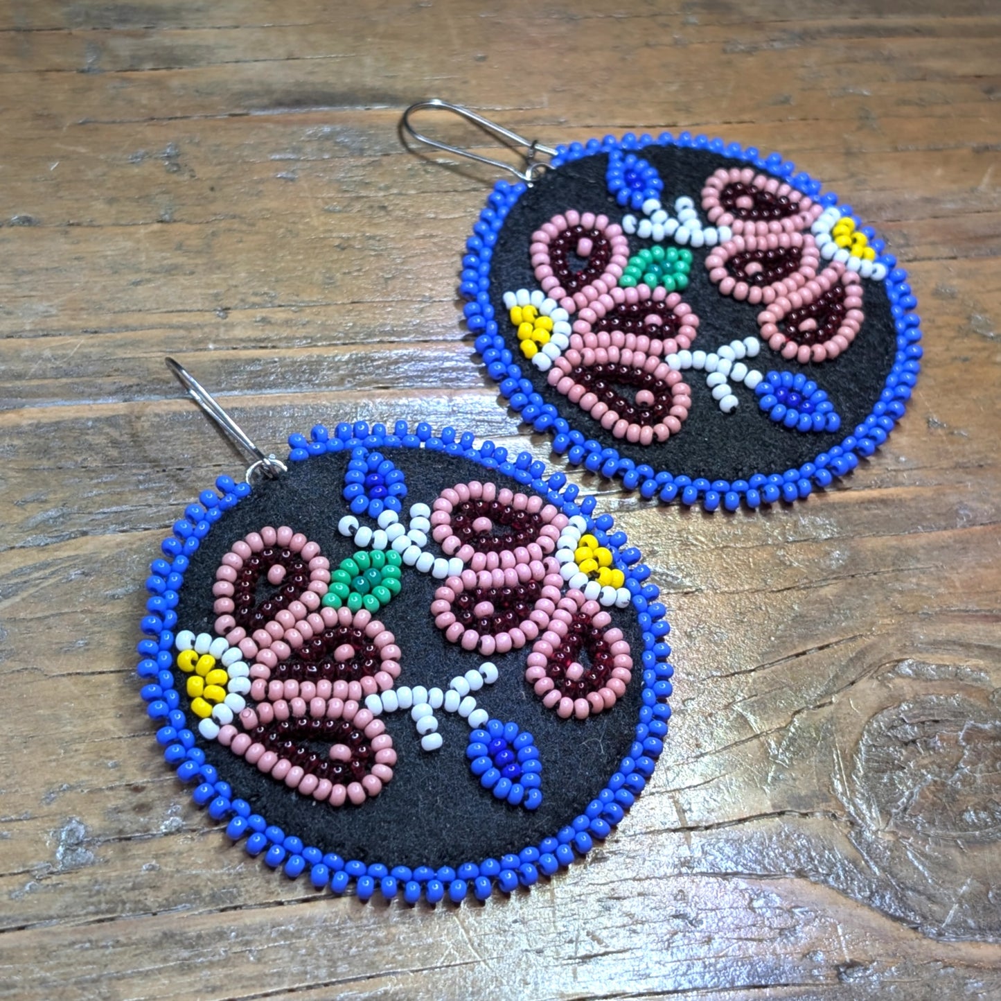 Blue & Mauve Beaded Métis Floral Round Dangling Earrings | Earth & Wild