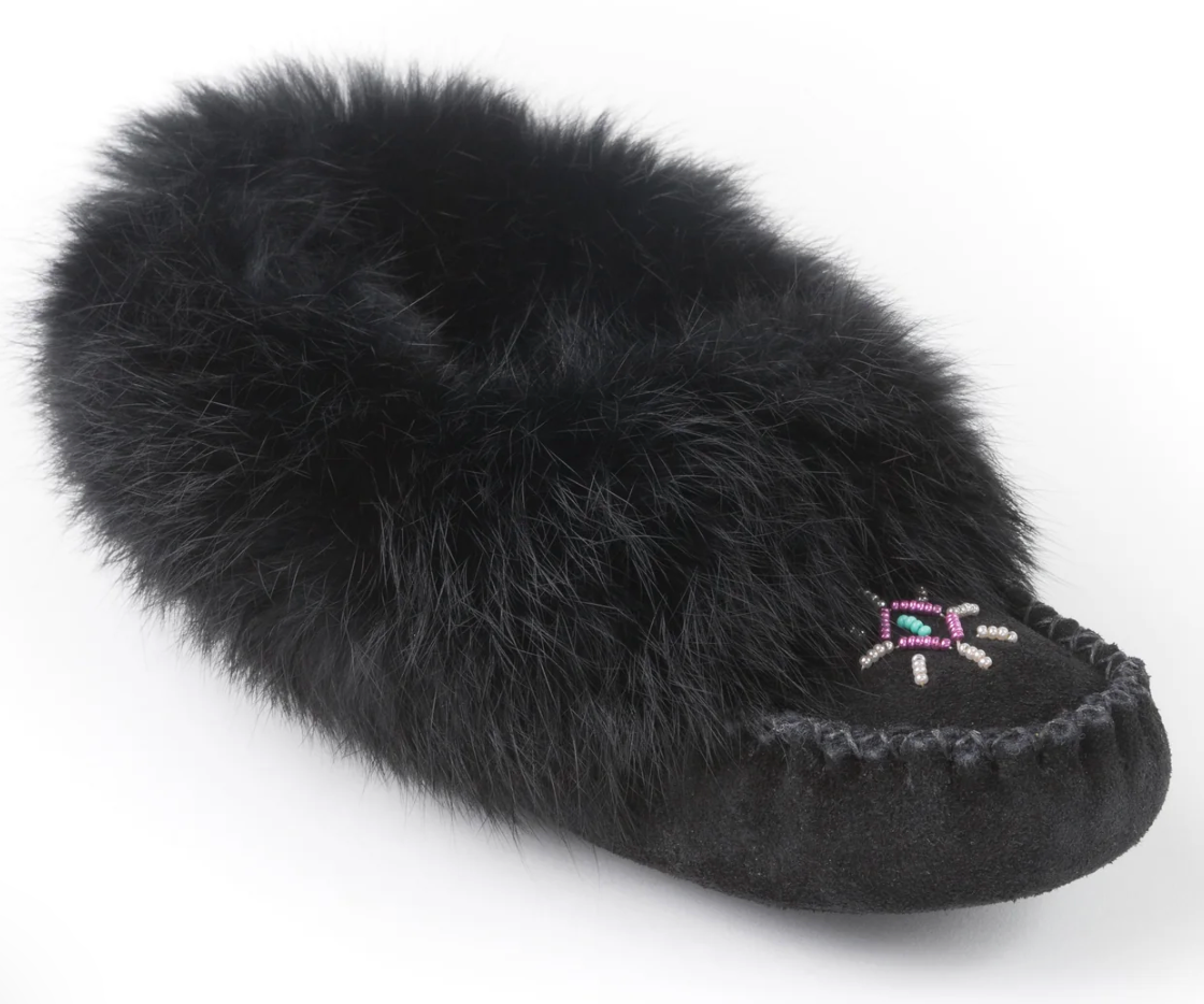 Tänionnieha' (rabbit) Mocassins in Black from Bastien Industries