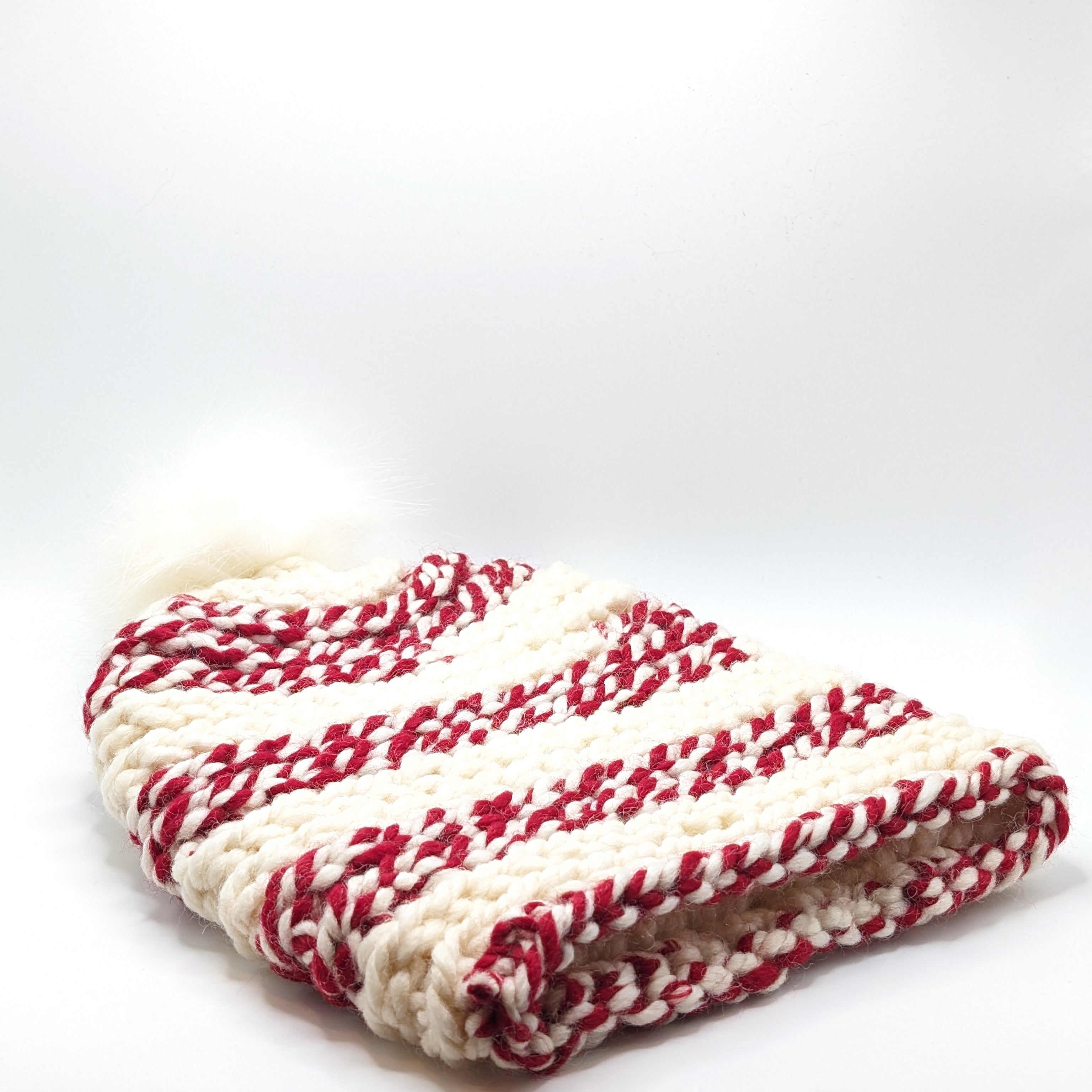 Red & White Acrylic Wool Toque with Mink Fur Poms – aunty-collective